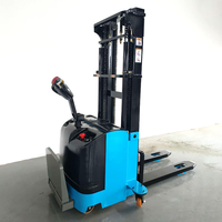 Nouveau chariot élévateur électrique compact avec une capacité de 2 tonnes pour les opérations de vente au détail et les opérations en entrepôt sécurisées