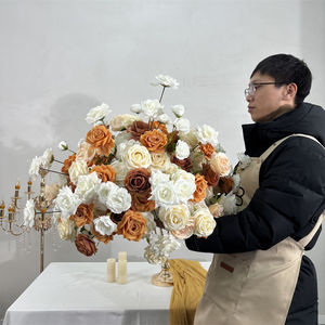 Boule de fleurs artificielles en soie pour décoration de centre de table, arrangement floral pour mariage et événements - Product Image 1