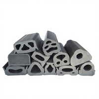 Bande de protection marine professionnelle pour quai - Caoutchouc EPDM haute résilience certifié ISO, découpe sur mesure pour coques de bateaux et navires de qualité supérieure