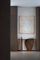 Table console en bois massif sculpturale moderne, fabrication artisanale, luxe antique, meuble d'entrée, décoration de couloir