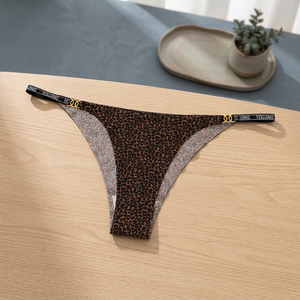 Culotte string sans couture taille basse en soie glacée à imprimé léopard noir pour femme – Confortable, ultra-fine et sexy – Vente en gros - Product Image 3