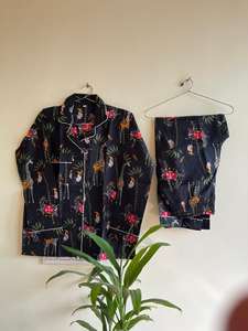 Hermoso pijama negro de algodón con cuello en V para mujer, traje de noche transpirable, estampado de animales, estilo Sexy suave, ropa de dormir de talla grande para mujer - Product Image 3