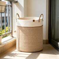 Panier de rangement de luxe en fibres végétales écologiques blancs couleur désert avec poignée pour la maison, la cuisine et le rangement des couvertures