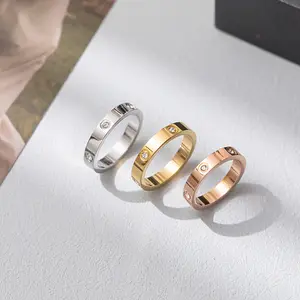 แหวนเหล็กไทเทเนียมชุบทอง18K คลาสสิกทันสมัยสำหรับผู้หญิงรักแหวนมิตรภาพ Tarnish ฟรีลูกบาศก์เซอร์โคเนีย316l แหวนสแตนเลส