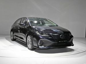 Venta Especial: Autos Usados Toyota Allion 2023 2.0L CVT Sedán Compacto, Autos Baratos en Venta - Product Image 2