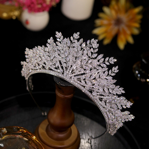 Nuova Corona Realizzata con Più Strati <span class=keywords><strong>di</strong></span> <span class=keywords><strong>Foglie</strong></span>, Accessori per Matrimonio, Colore Argento, Diadema con Cristalli CZ, Tiara per Donne, Gioielli da Sposa - Product Image 6