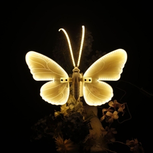 Lampada a LED Moderna e Romantica a Forma di Farfalla con Ali Dinamiche per Matrimoni all'Aperto, Feste, Festival, Illuminazione per Prati e Sentieri - Product Image 1