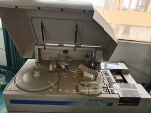 약간 사용된 OLYMPUS AU 400 화학 분석기 자동화학 분석기 - Product Image 6