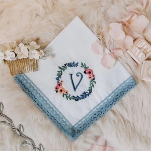 Vente en gros de serviettes de table en coton brodées monogrammées et faites à la main pour le restaurant de mariage - Product Image 5