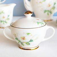 Set Teh Keramik Ramah Lingkungan Gaya Nordik yang Dapat Disesuaikan, Kotak Hadiah Cangkir dan Piring Teh Bermotif Bunga, Set Kopi Bone China untuk Pernikahan