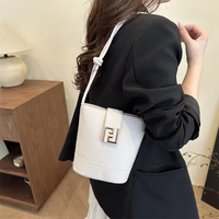 Großhandel Französischer Stil Mode PU Bucket Crossbody Handtasche mit Einzelriemen und Reißverschluss für Damen Täglicher Gebrauch & Pendeln