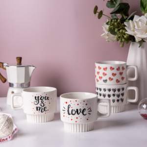 Ensemble de tasses à motif cœur pour la Saint-Valentin, tasses à café romantiques, cadeaux sur le thème de l'amour rouge et rose pour les amis et l'usage domestique - Product Image 1