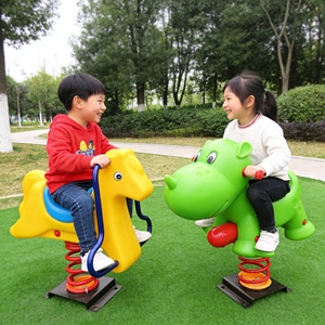 Caballito Balancín de Plástico Personalizable en Oferta, Gran Juguete de Resorte para Parques Comunitarios, Jardines de Infancia y Áreas de Juego al Aire Libre - Product Image 3