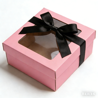 Boîte cadeau rose en matériaux recyclés gaufrés, fermeture magnétique, couvercle à fenêtre transparente, décoration nœud en sangle, doublure en éponge, personnalisable