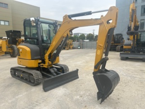 Brand New 35U Mini Crawler Excavator 3.5 Ton Small Digger With Closed Cabin & Dozer Blade For Garden Construction - Product Image 1