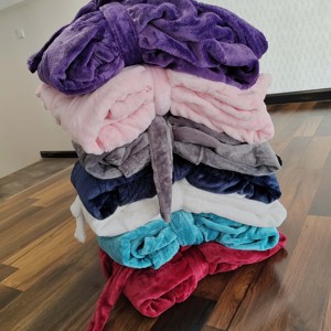 Pigiama Lungo Elegante all'Ingrosso in Flanella Spessa per Uomo e <span class=keywords><strong>Donna</strong></span>, Calda <span class=keywords><strong>Camicia</strong></span> <span class=keywords><strong>da</strong></span> <span class=keywords><strong>Notte</strong></span> con Ampia Tasca e Bordo Bianco - Product Image 1