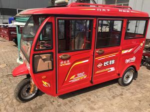 Vente chaude <span class=keywords><strong>2023</strong></span> BAJAJ COMPACT RE Tricycle <span class=keywords><strong>Moto</strong></span> pour Passagers - Product Image 4