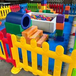 彩色室内儿童派对娱乐中心装饰婴儿软游戏设备套装带球坑儿童滑梯