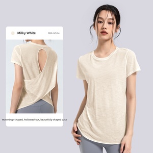 เสื้อยืดโยคะผู้หญิงแบบขายส่ง คอกลม แขนสั้น ตัดหลัง ทรงครอป ผ้าบาง แห้งเร็ว เหมาะสำหรับออกกำลังกาย พิลาทิส - Product Image 4