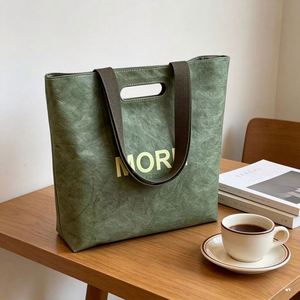 Bolsa de Mano Plegable de Tyvek Ecológica Personalizada al por Mayor con Cierre de Cremallera y Asa Larga para Compras y Viajes - Product Image 3