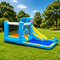 Château gonflable en forme de requin avec filet de protection, toboggan et piscine à balles pour enfants, idéal pour la maison et les centres de jeux intérieurs