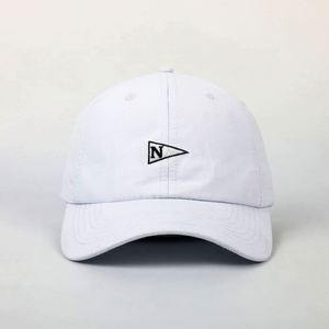Casquette de baseball personnalisée professionnelle à 6 panneaux, unisexe adulte, non structurée, blanche, en polyester à séchage rapide, avec broderie et fermeture auto-agrippante - Product Image 2
