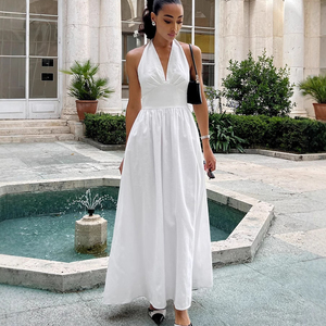 Robe mi-longue Enyami pour femme, col halter en V, taille haute, style corset smocké, fluide, coupe trapèze, idéale pour les invitées de mariage - Product Image 1