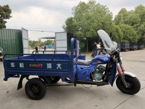 Tricycles motorisés 200cc à refroidissement par air, tricycles à essence à trois roues, tricycles de transport de marchandises - Product Image 3