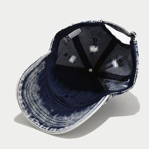 Gorra de béisbol europea y americana para hombre y mujer, de tela de terciopelo, con visera curva, estilo vaquero desgastado, para un look urbano y de hip hop. - Product Image 4