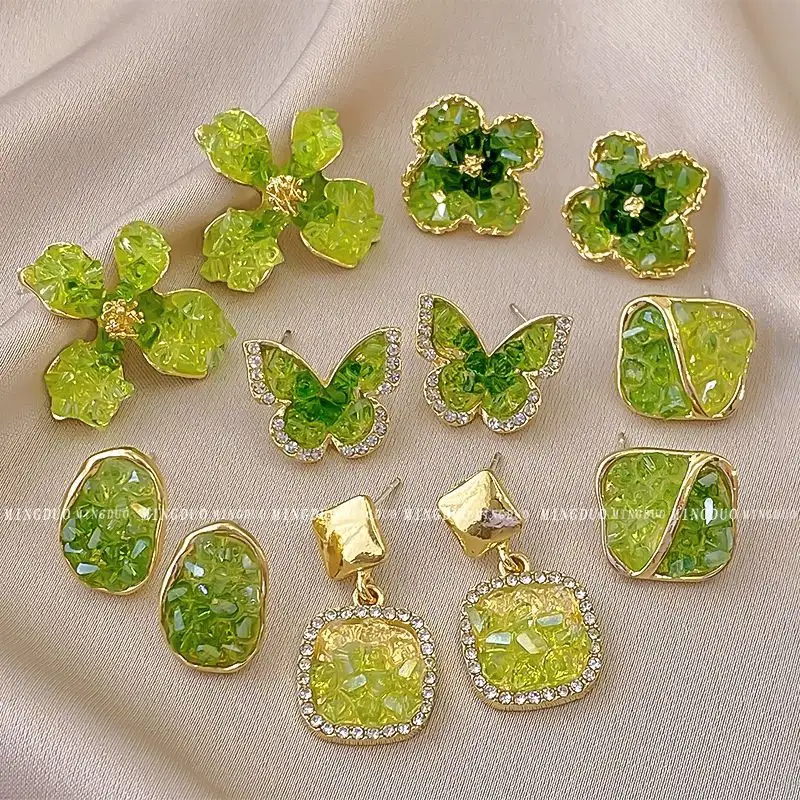 Silberne Nadel eingebrachene Kristall-Schmetterling-Tropfen-Perlen-Ohrringe koreanische hochwertige modische Ohrringe Großhandel Mädchen Perlen-Ohrringe