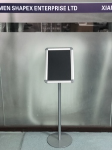 Porta Menús de Metal para Mesa, Elegante Soporte para Menús para Bar, Hotel y Restaurante - Product Image 4