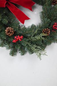 Couronne de Noël artificielle décorative personnalisée de bonne qualité pour la décoration de porte d'entrée - Product Image 5