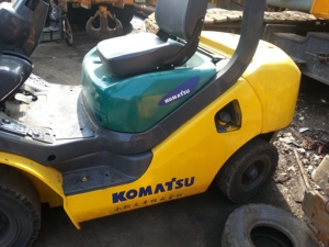 Chariot élévateur d'occasion Komatsu 3T Fd30 PC30 55 60 70 3 tonnes, chariot élévateur de haute qualité, mini chariot élévateur d'origine japonaise en stock - Product Image 5