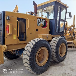 Niveleuse Caterpillar d'occasion 140K bon état en vente - Product Image 4