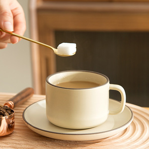 Tasse à café en céramique rétro japonaise de haute qualité, avec anse, pour latte et eau, modèle tendance, avec soucoupe et motif floral - Product Image 3