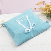 Logo de marque personnalisé Emballage en velours Sac enveloppe-poussière pour vêtements sous-vêtements Boîte cadeau parfum Emballage Sac enveloppe en velours