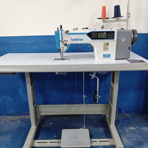 Hot Sale BR 0303D4 Computerized Single Needle <strong>Leather</strong> Sewing <strong>Machine</strong> Walking Foot <strong>Machine</strong> with Automatic Thread <strong>Cutting</strong>