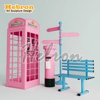 Op maat gemaakte Londense antieke vintage roze telefooncel van metaal, retro telefooncel voor bruiloftdecoratie.