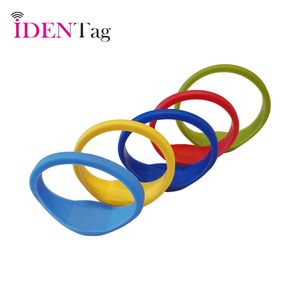 사용자 정의 로고 인쇄 <span class=keywords><strong>RFID</strong></span> 실리콘 팔찌 방수 NFC 팔찌 125 KHz PVC 플라스틱 마그네틱 카드 사용자 정의 인쇄 - Product Image 3