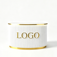 Comptoir de réception de salon de beauté moderne et arrondi, logo personnalisé, design cannelé, accent doré, bureau de réception de salon