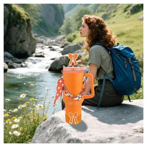Juego de Accesorios para Vasos <span class=keywords><strong>Stanley</strong></span> de 20, 30 y 40 Onzas con Diseño de Lazo Incluye un adorno para popote, pañuelo de seda, cadena para asa, funda de silicona - Product Image 1