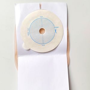 <span class=keywords><strong>Bolsa</strong></span> <span class=keywords><strong>de</strong></span> colostomía desechable <span class=keywords><strong>de</strong></span> una pieza médica a <span class=keywords><strong>precio</strong></span> <span class=keywords><strong>de</strong></span> fábrica, <span class=keywords><strong>bolsa</strong></span> <span class=keywords><strong>de</strong></span> ileostomía, <span class=keywords><strong>bolsa</strong></span> drenable con apertura, bolsas <span class=keywords><strong>de</strong></span> ostomía para uso doméstico - Product Image 5