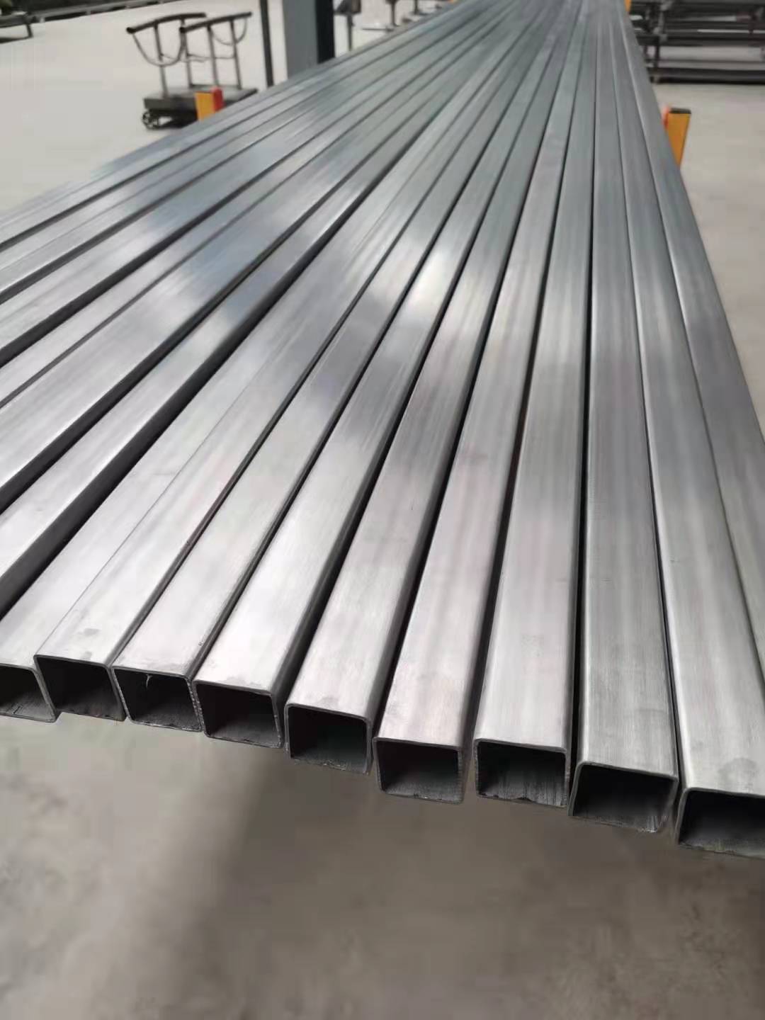 New Type ASME SB622 C-4 Used Steel Pipes Seamless Stainless Steel Tube