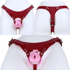 กรงครอบอวัยวะเพศชายสีชมพู FRRK ทำจากพลาสติก ABS พร้อมห่วงรัดอวัยวะเพศ 4 วง  พร้อมตัวล็อค  สายรัดอวัยวะเพศ  เข็มขัดรัดอวัยวะเพศ  ของเล่นทางเพศแบบ BDSM สำหรับผู้ชายและเฟมบอย - Product Image 1