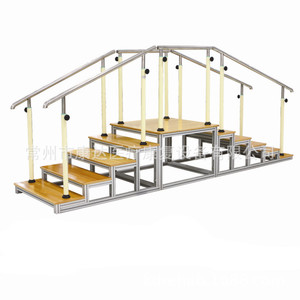 Escalador de rehabilitación Konda con estructura de acero y peldaños de madera para fisioterapia en hospitales y centros de rehabilitación - Product Image 1
