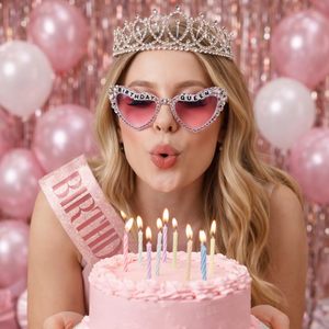 Set Pafu 3 Pezzi per <span class=keywords><strong>Compleanno</strong></span>: Corona da Regina, Fascia e Occhiali a Cuore Multicolore, Accessori per Foto e Decorazioni per Feste - Product Image 6