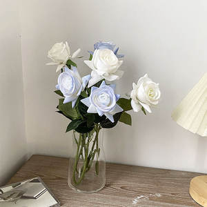 Bouquet de roses en soie style Ins, fleurs artificielles hautement réalistes pour la décoration de la maison et des mariages - Product Image 1