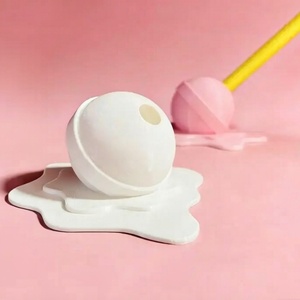 ของเล่นการ์ตูน PLA ใหม่ ของตกแต่ง โมเดลข้ามพรมแดน ที่ใส่ปากกาแบบอมยิ้มละลายได้ ยี่ห้อ QY สำหรับทุกเพศ - Product Image 1