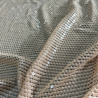 Tissu de broderie à sequins creux entièrement soluble dans l'eau haut de gamme pour vêtements de mode de luxe pour filles - Respirant, doux et confortable