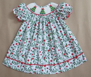 Robe de Noël pour filles, brodée à la main, imprimé arbre de Noël et baies de houx rouges, manches bouffantes, tenue de fête pour tout-petits et enfants - Product Image 5